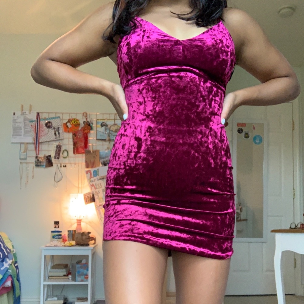 Windsor Maroon Velvet Bodycon Dress